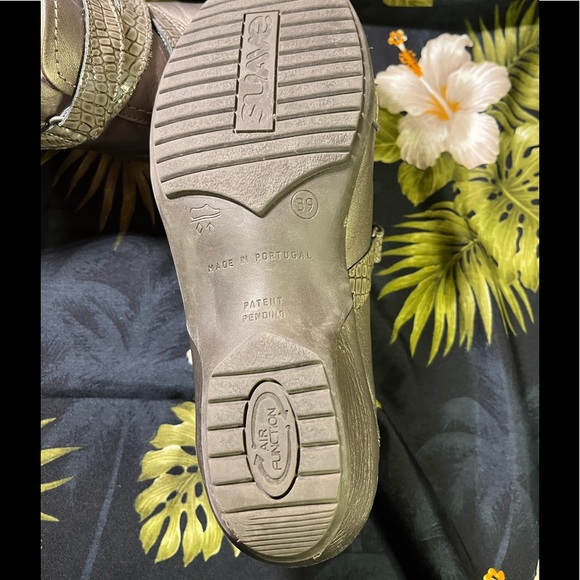 Made in Portugal SUAVE comfy & sleek  sneakers with velcro closure size 39 EUC - Picture 8 of 12